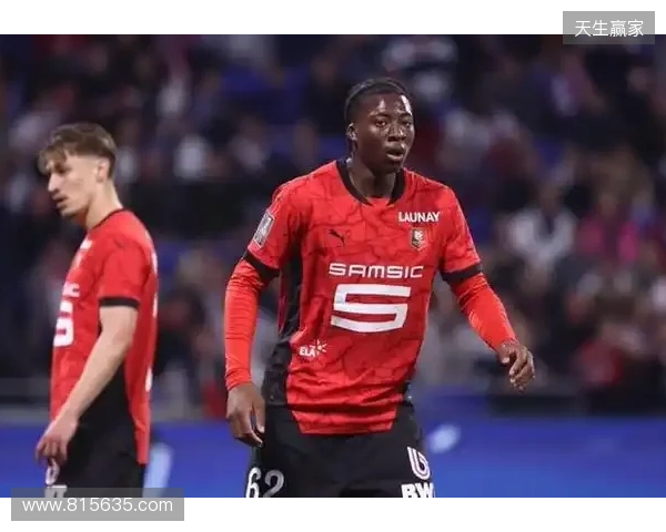 卫报记者:曼联考虑加强对雷恩前锋梅特的追求,身价3000万欧左右 卫报记者:曼联考虑加强对雷恩前锋梅特的追求,身价3000万欧左右